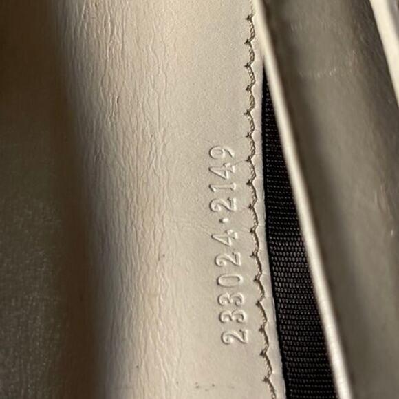 Gucci GG Canvas and Leather long wallet with interlocking GG charm pull - Picture 7 of 12